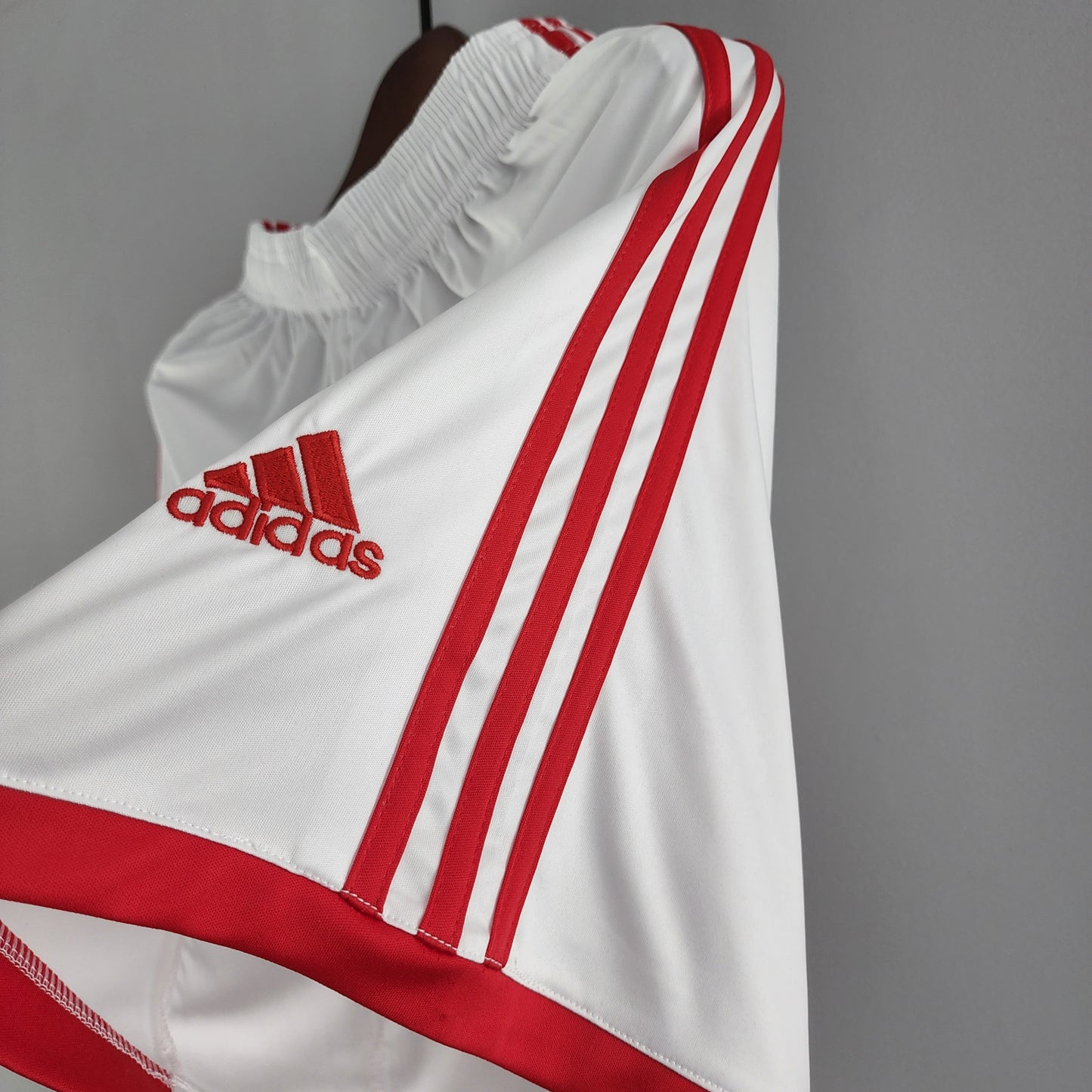 Internacional White 22/23