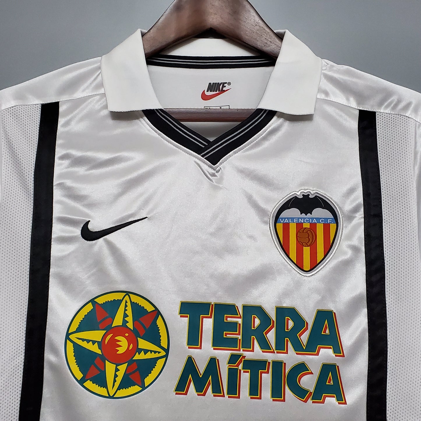 Valencia 2001 Home