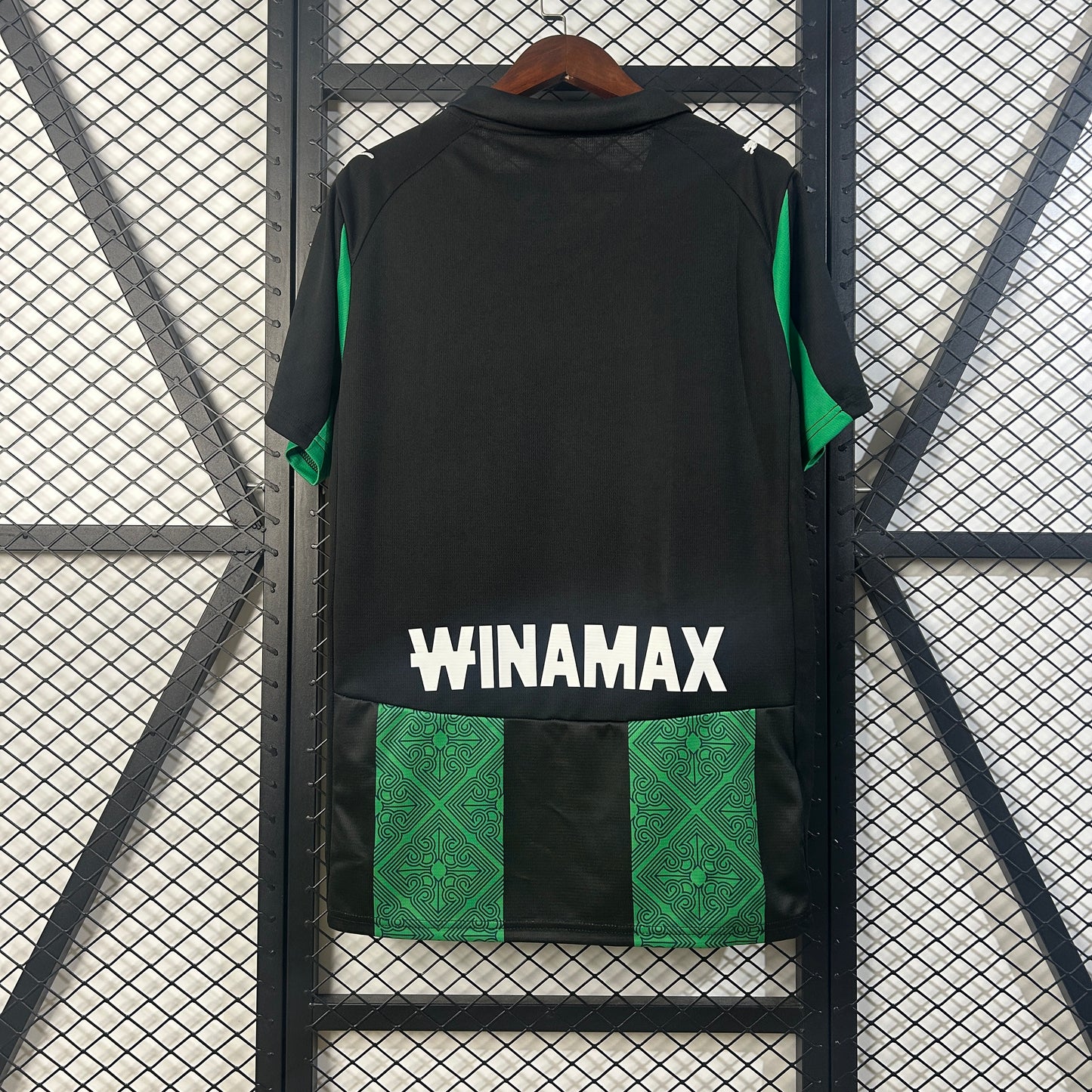 Lens 25/26 Away