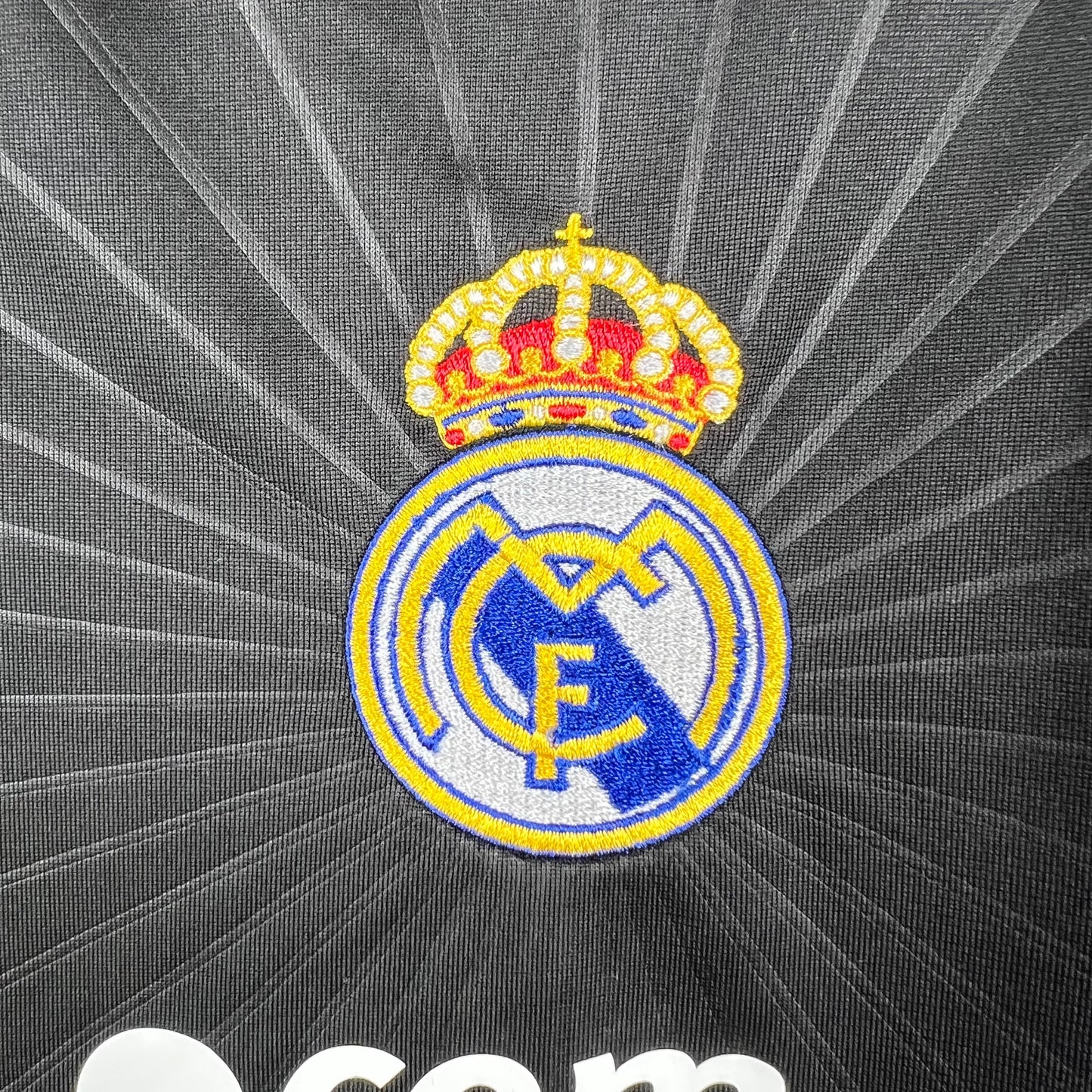 Real Madrid 10/11 Away