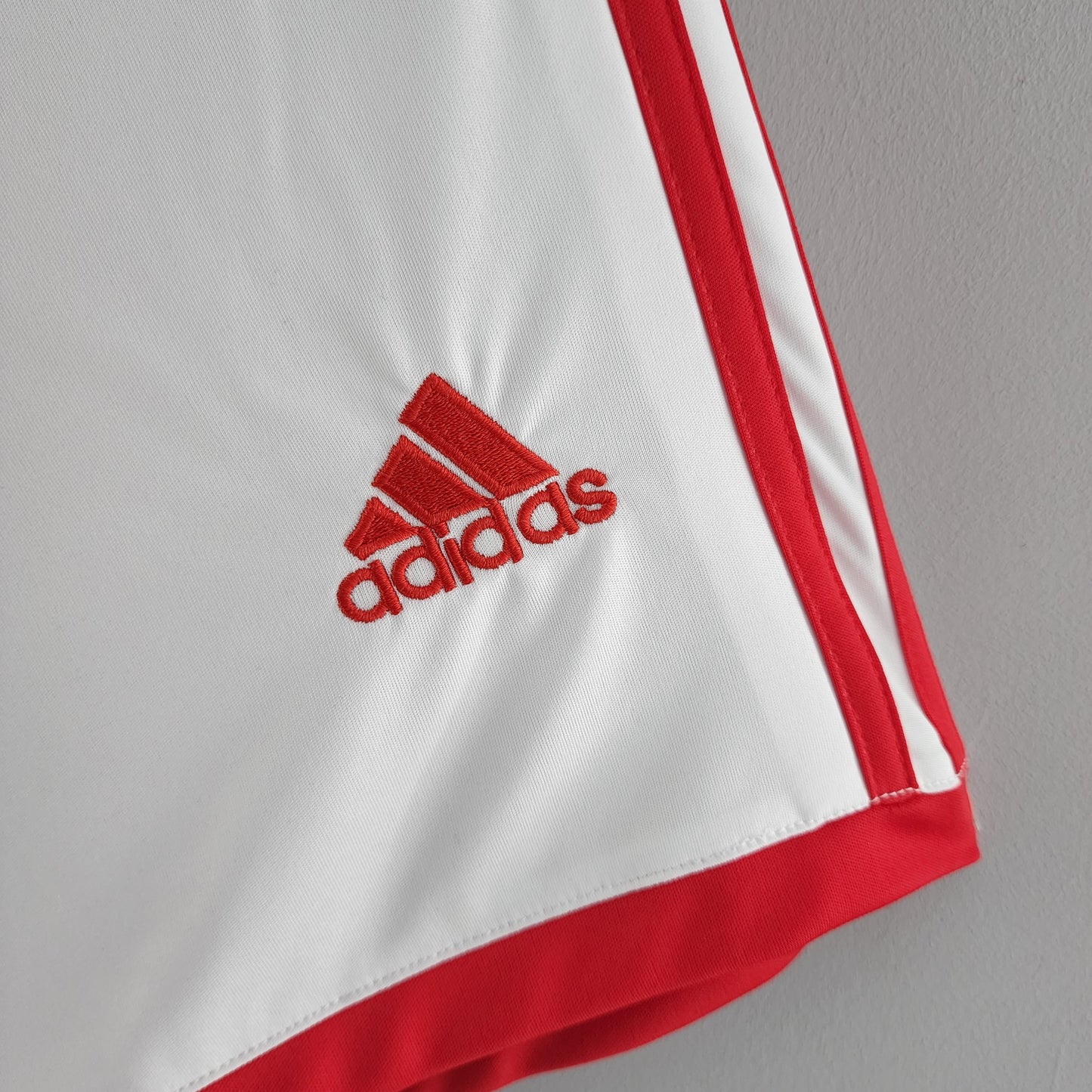 Internacional White 22/23