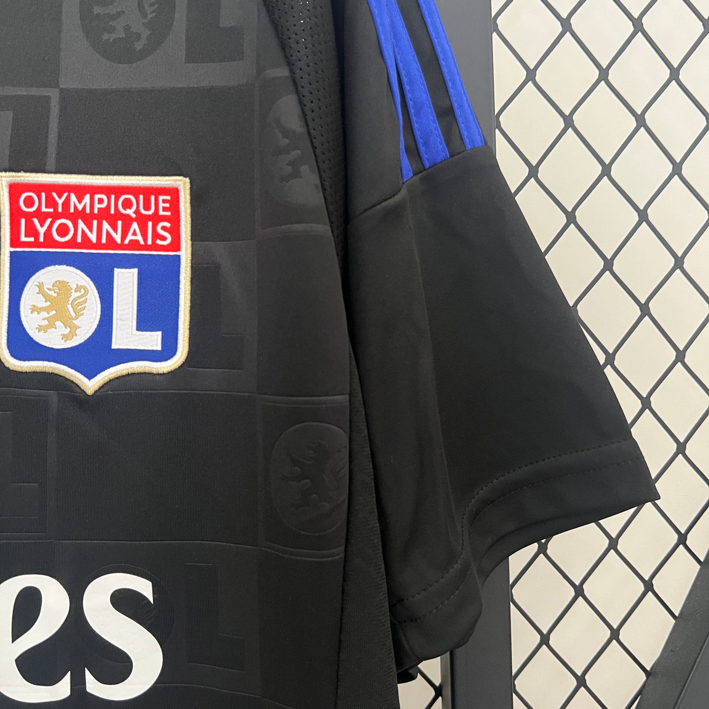 Lyon Away 24/25