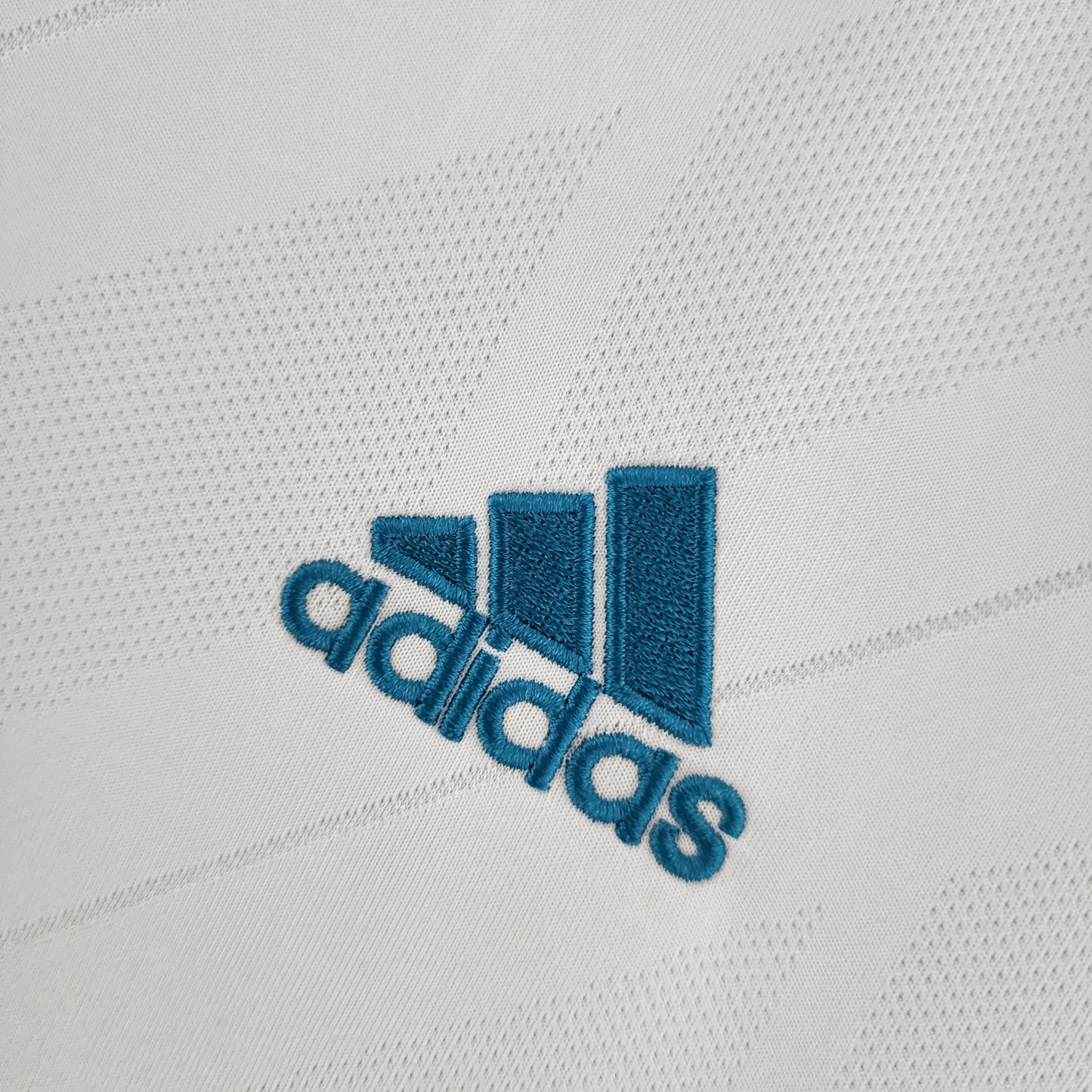 Real Madrid 17/18 Home
