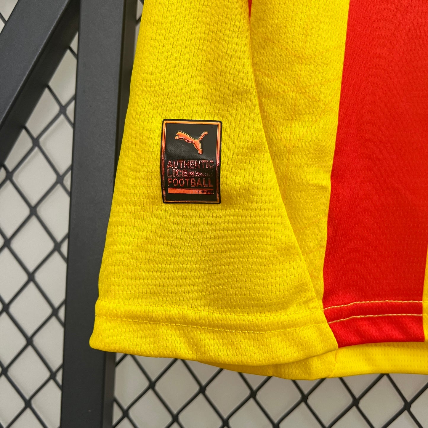 Lens Home 24/25
