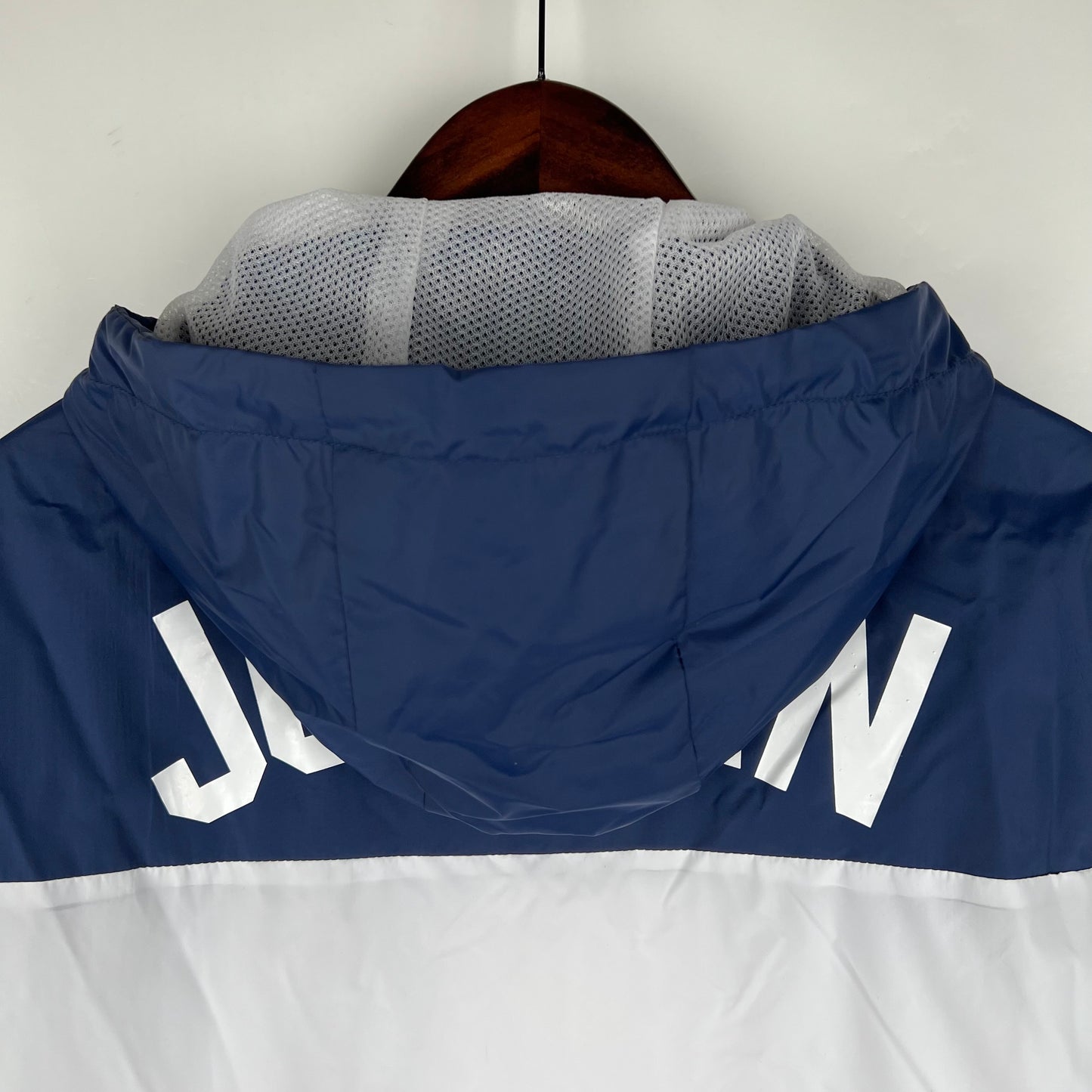 Jordan Windbreak