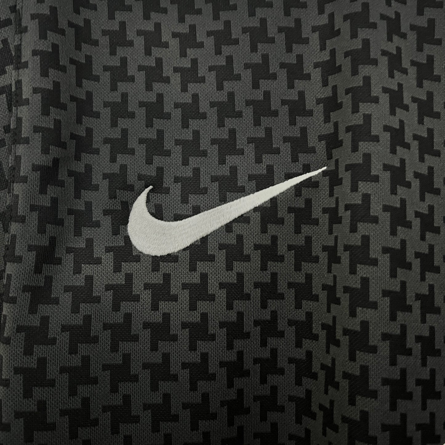 Manchester United Away 03/04