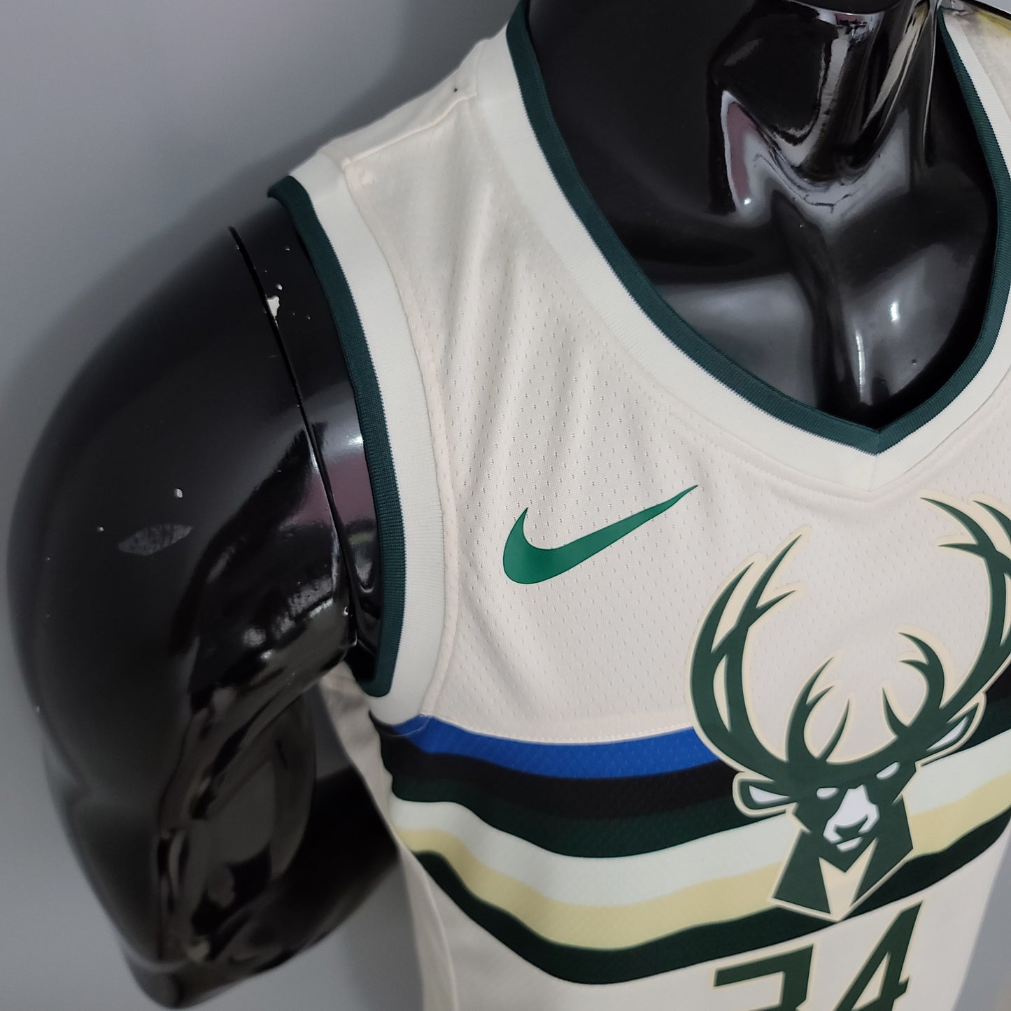 Milwaukee Bucks Egg White