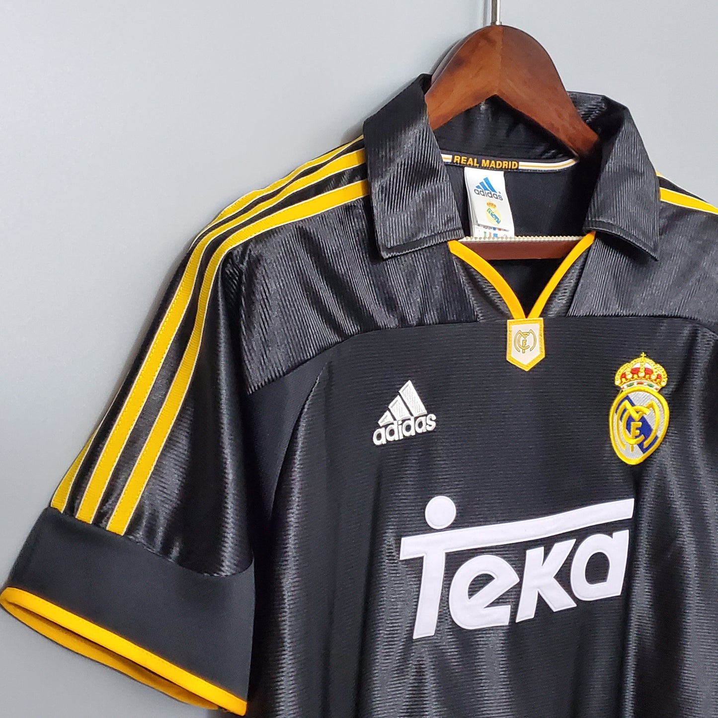Real Madrid 98/99 Away