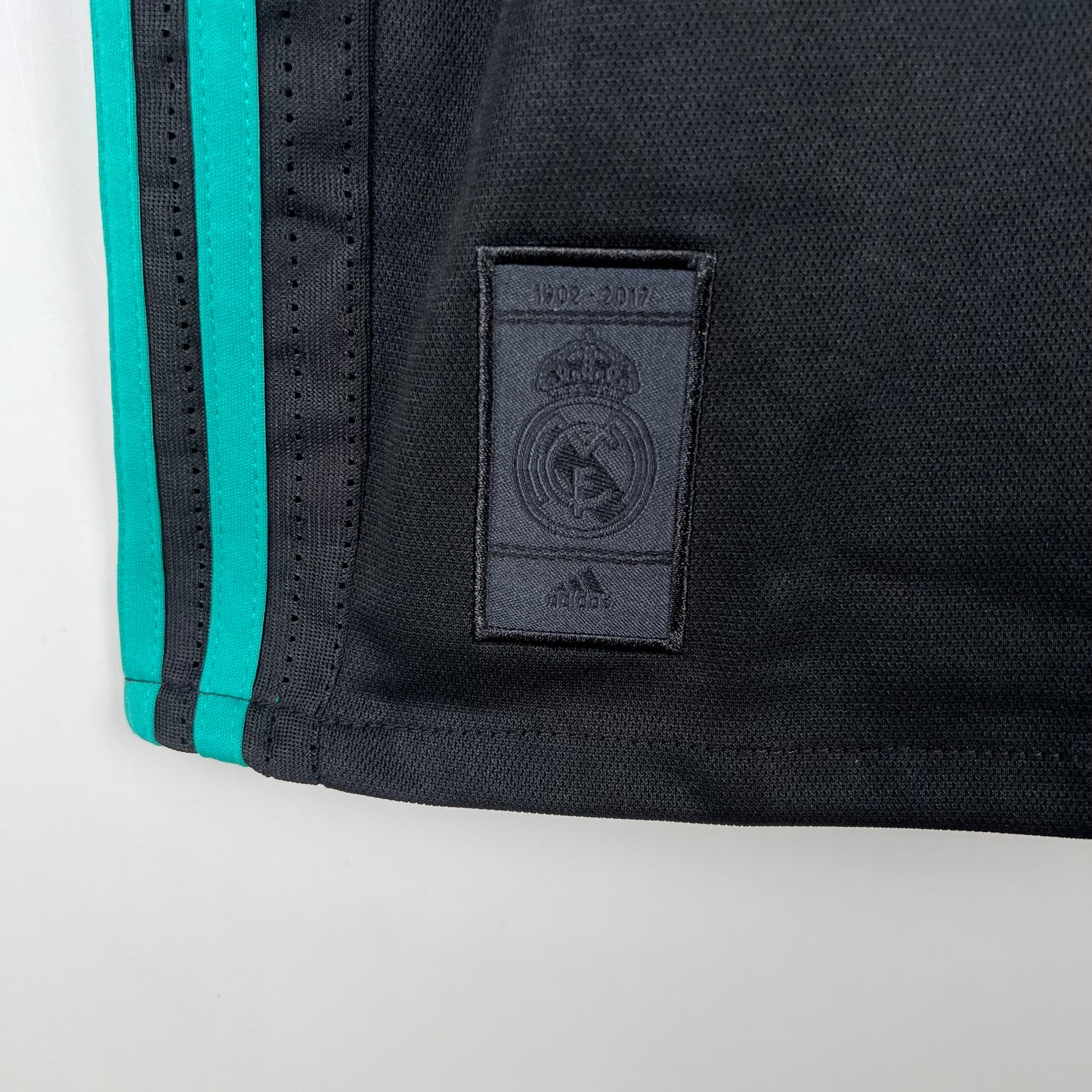 Real Madrid 17/18 Away