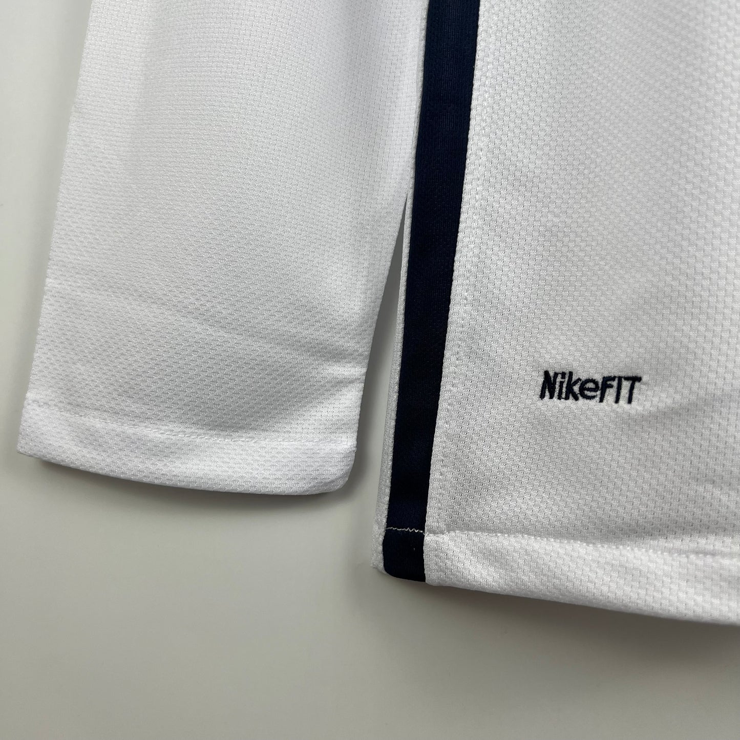 Manchester United 07/08 White Long Sleeve