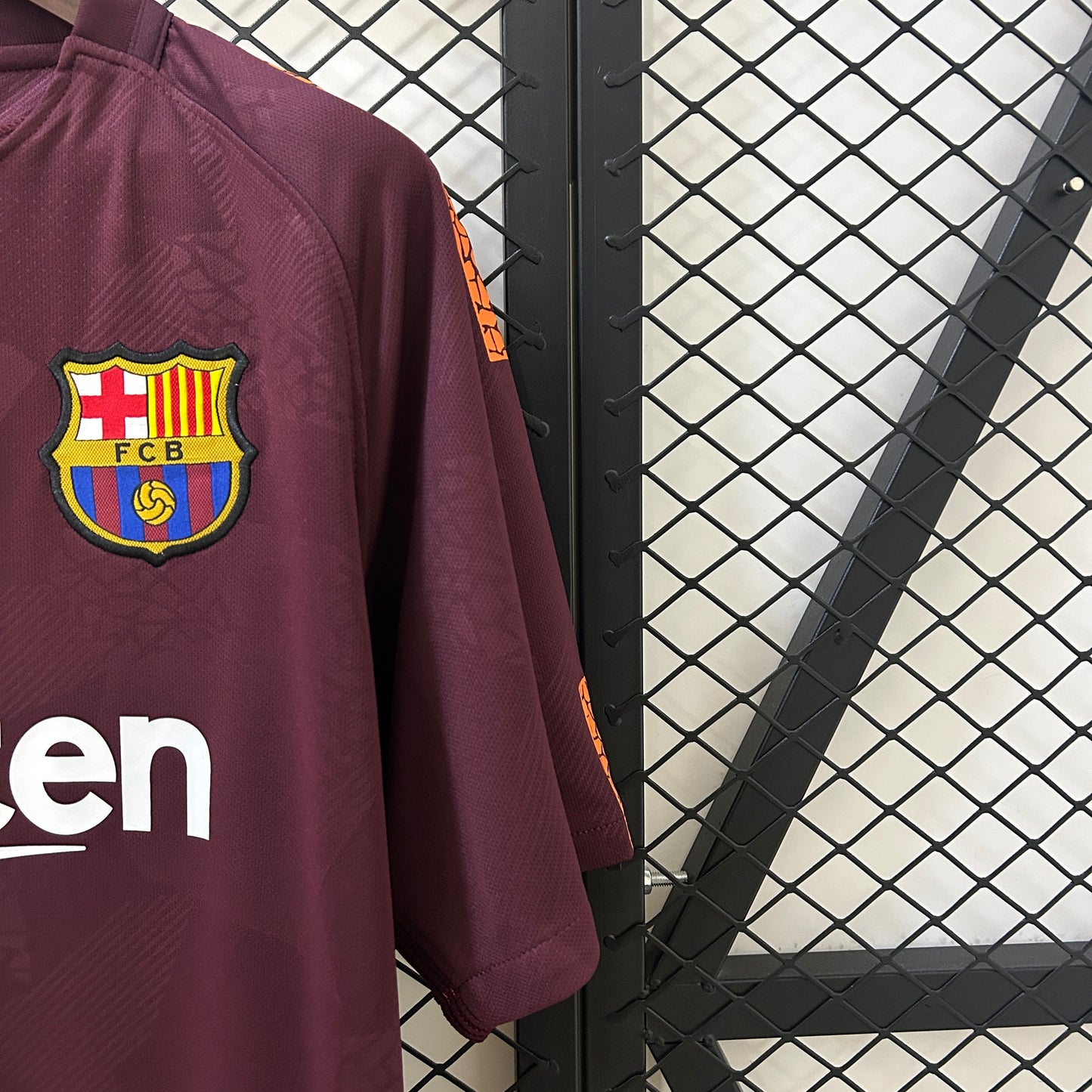 Barcelona 17/18 third