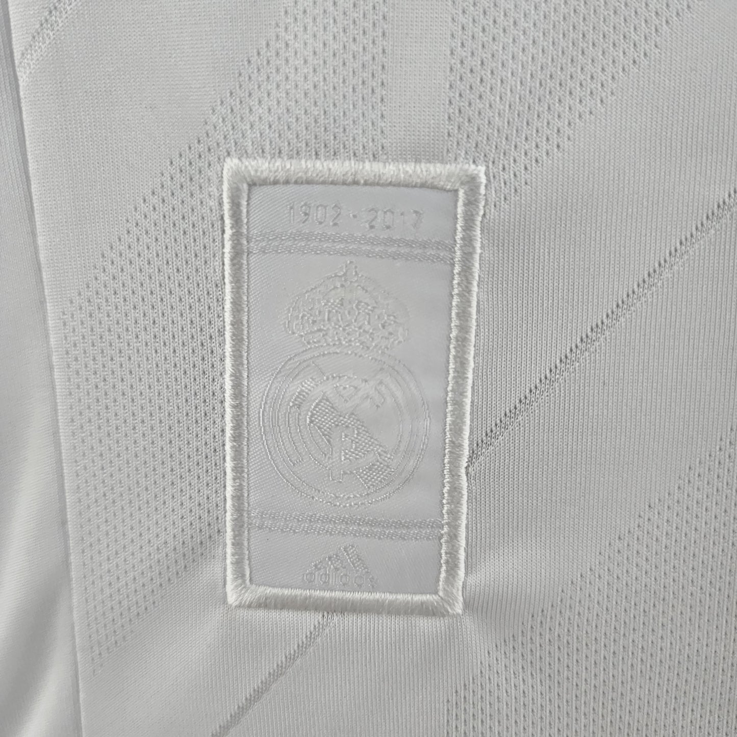 Real Madrid 17/18 Home