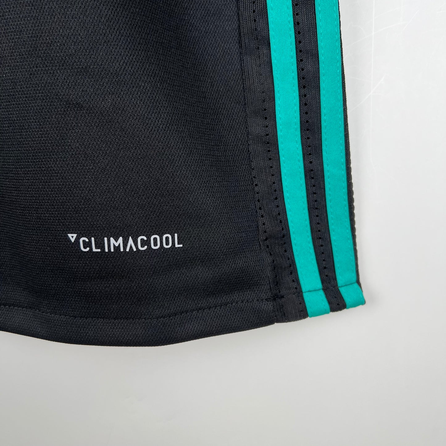 Real Madrid 17/18 Away