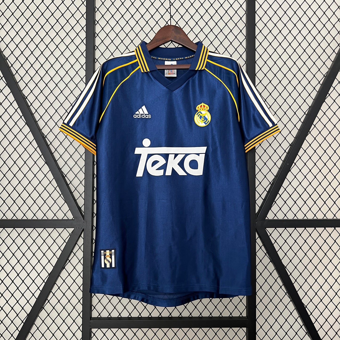 Real Madrid 98/99 Away