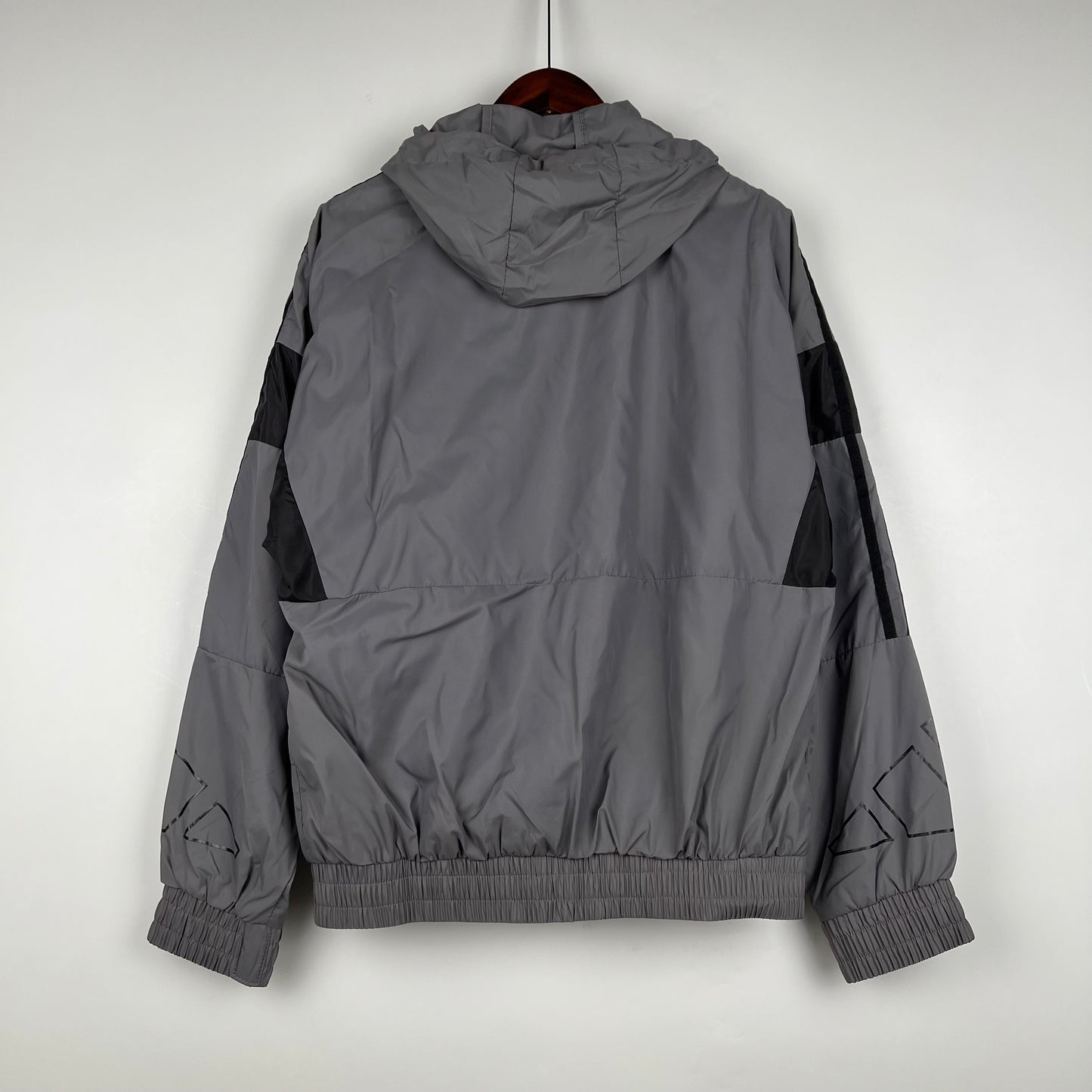Adidas Windbreak