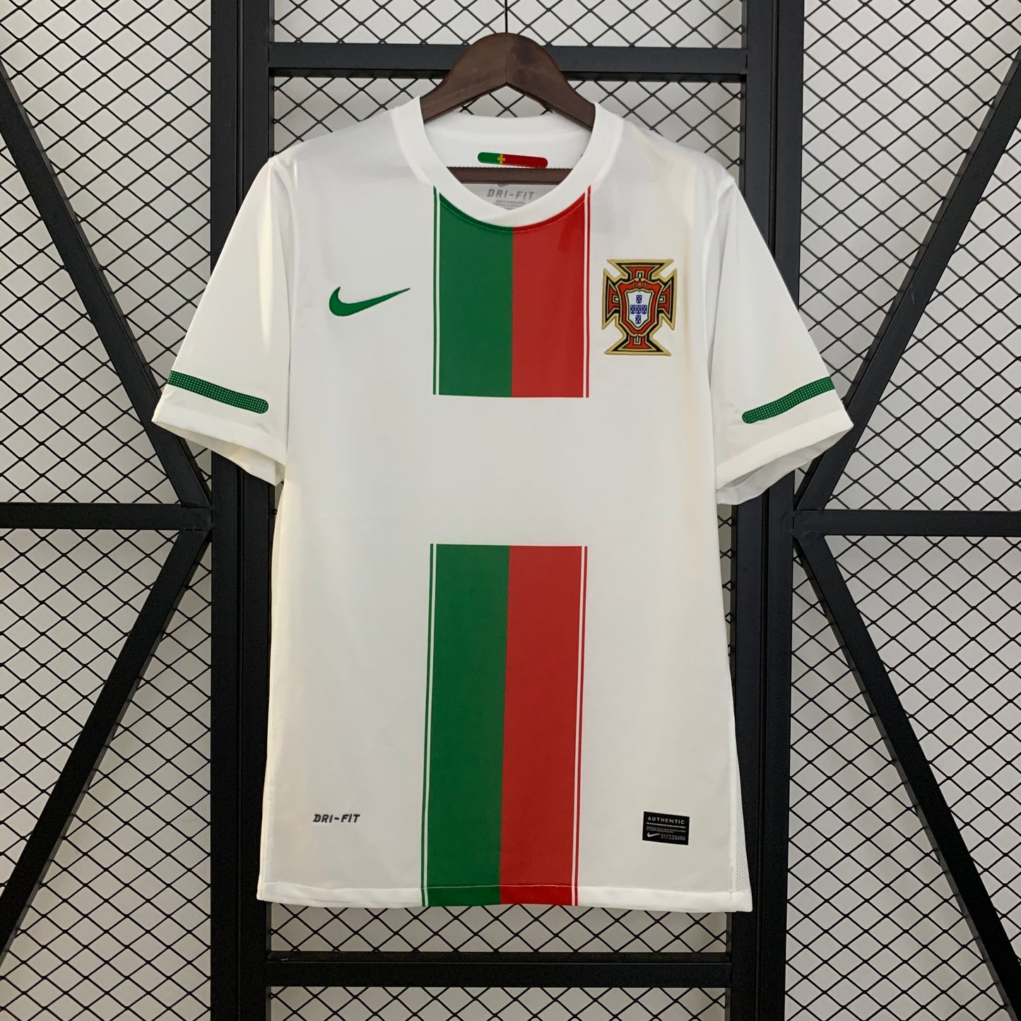 Portugal 2010 Away