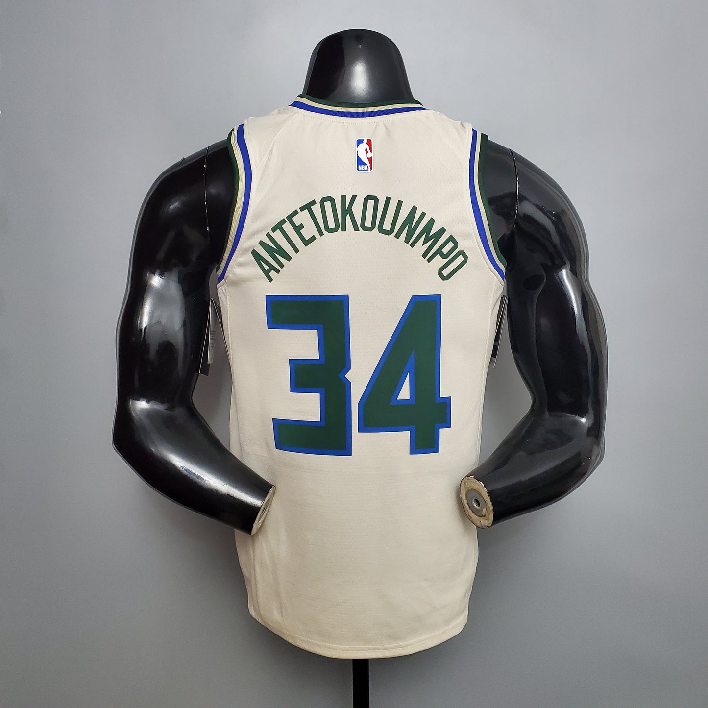 Milwaukee Bucks Egg White | Special Edition