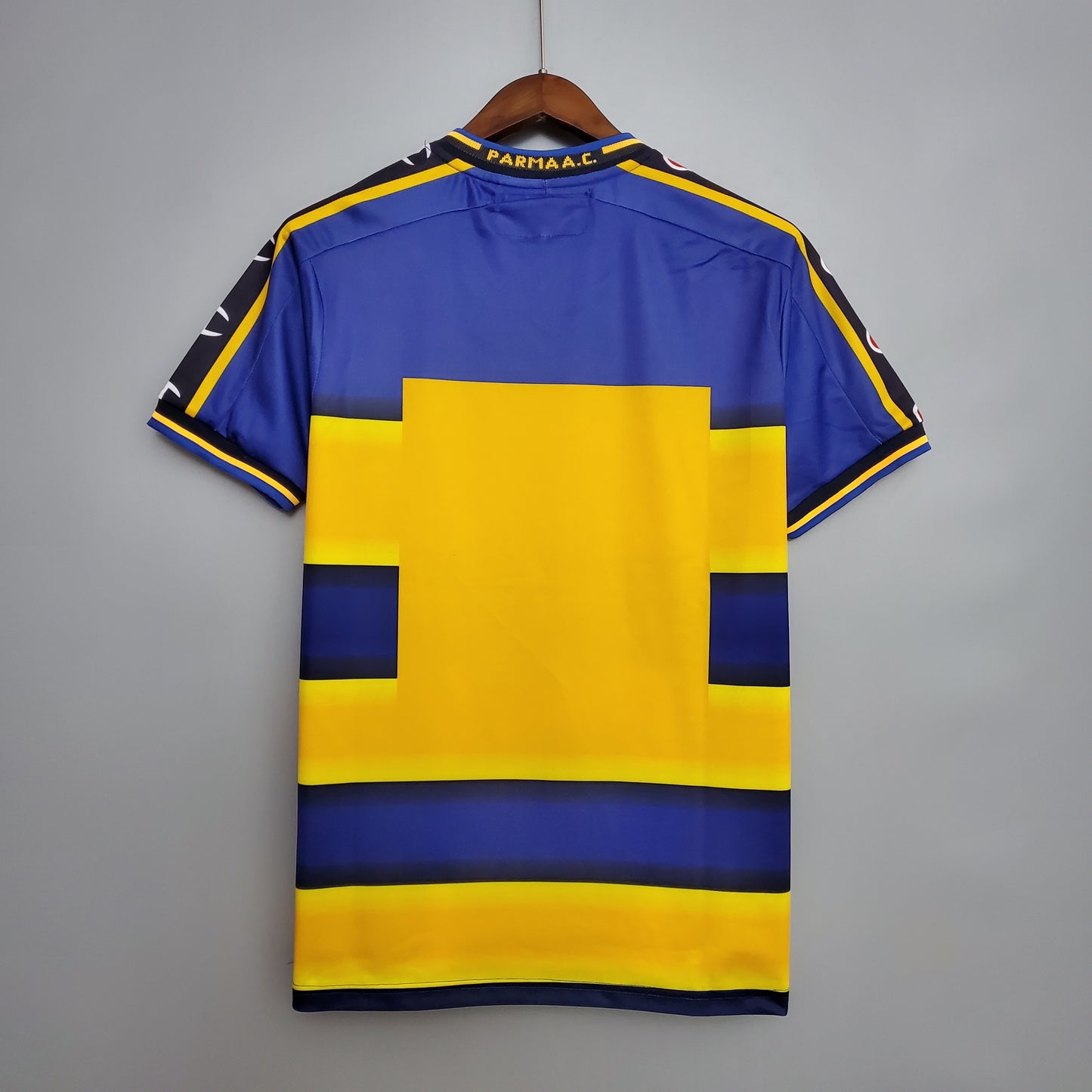 Parma 01/02 Home