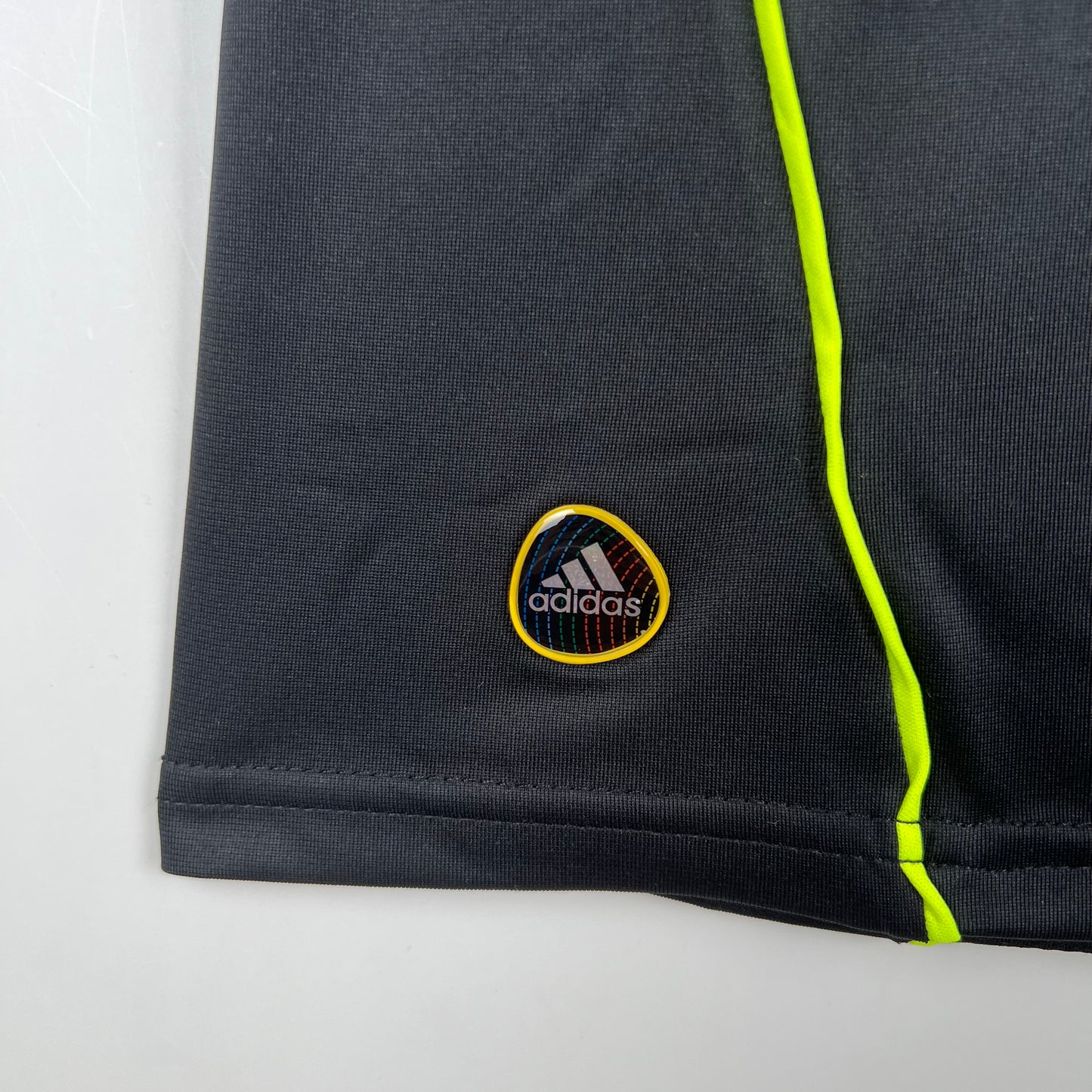 Real Madrid 10/11 Away