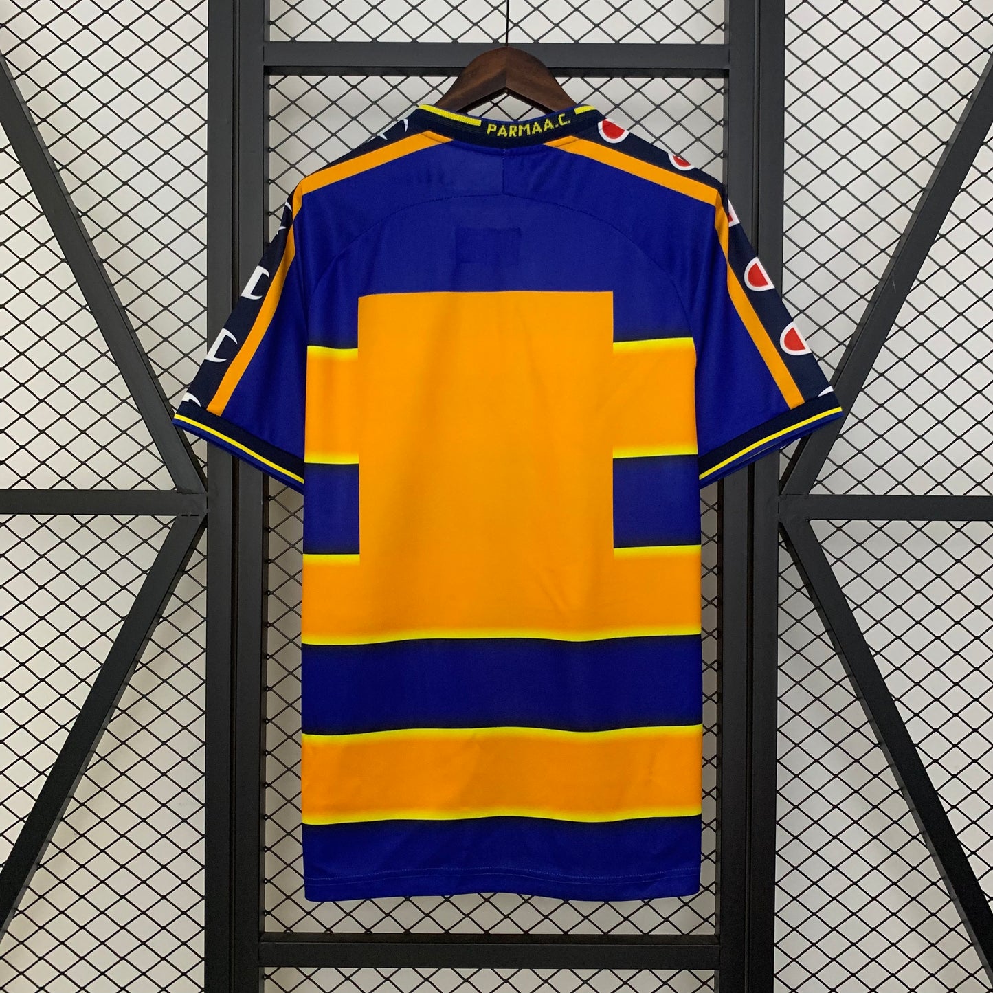 Parma 02/03 Home