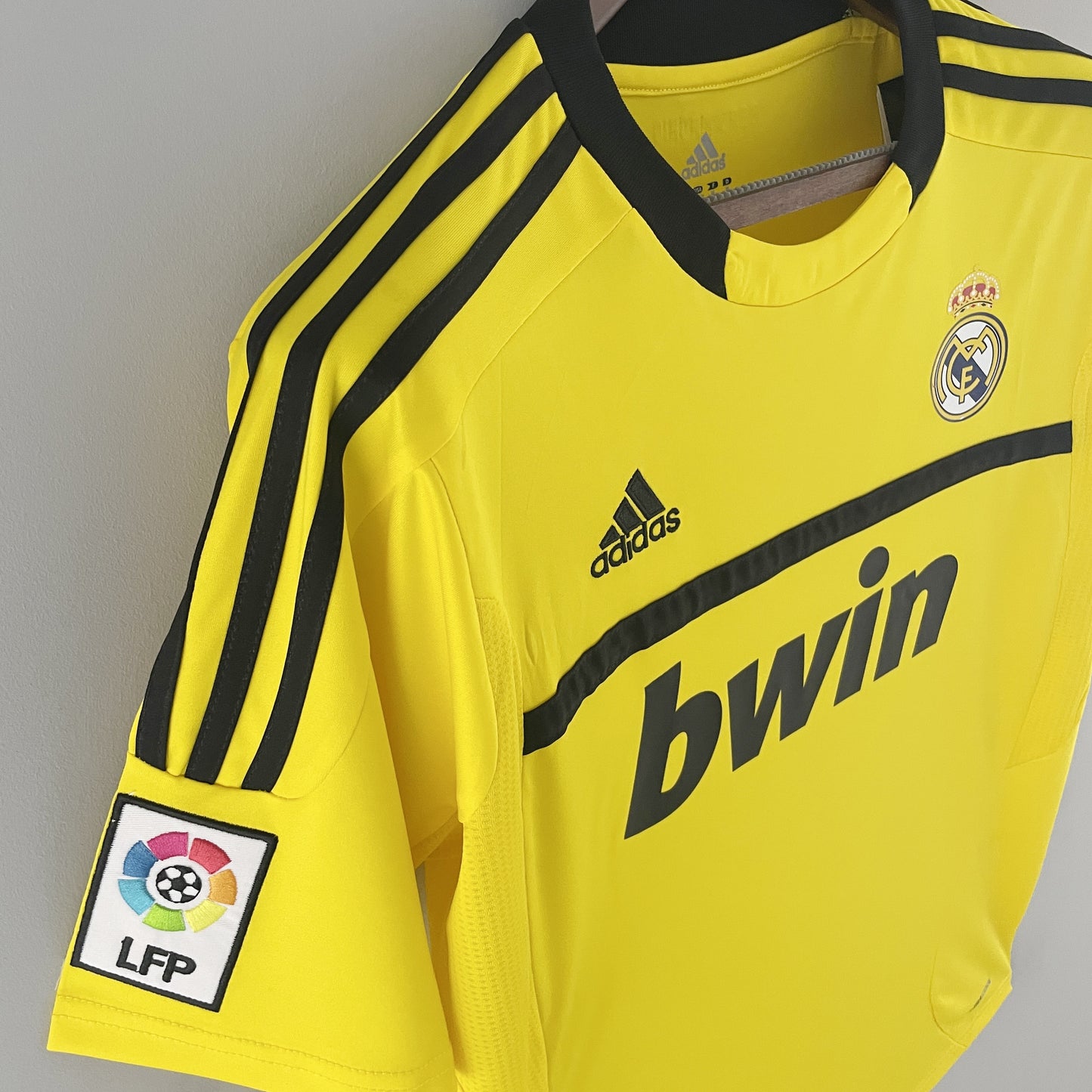 Real Madrid 11/12 Goalkeeper Yellow