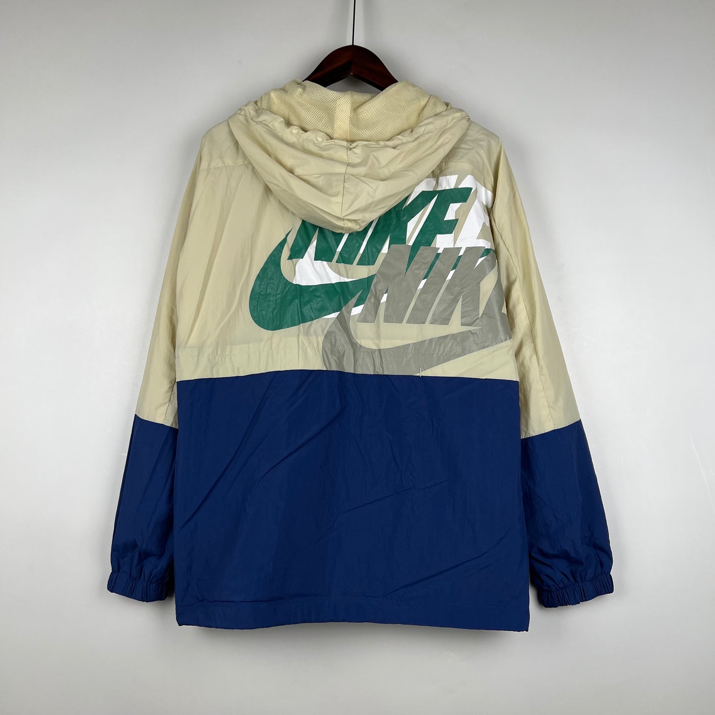 Nike Windbreak