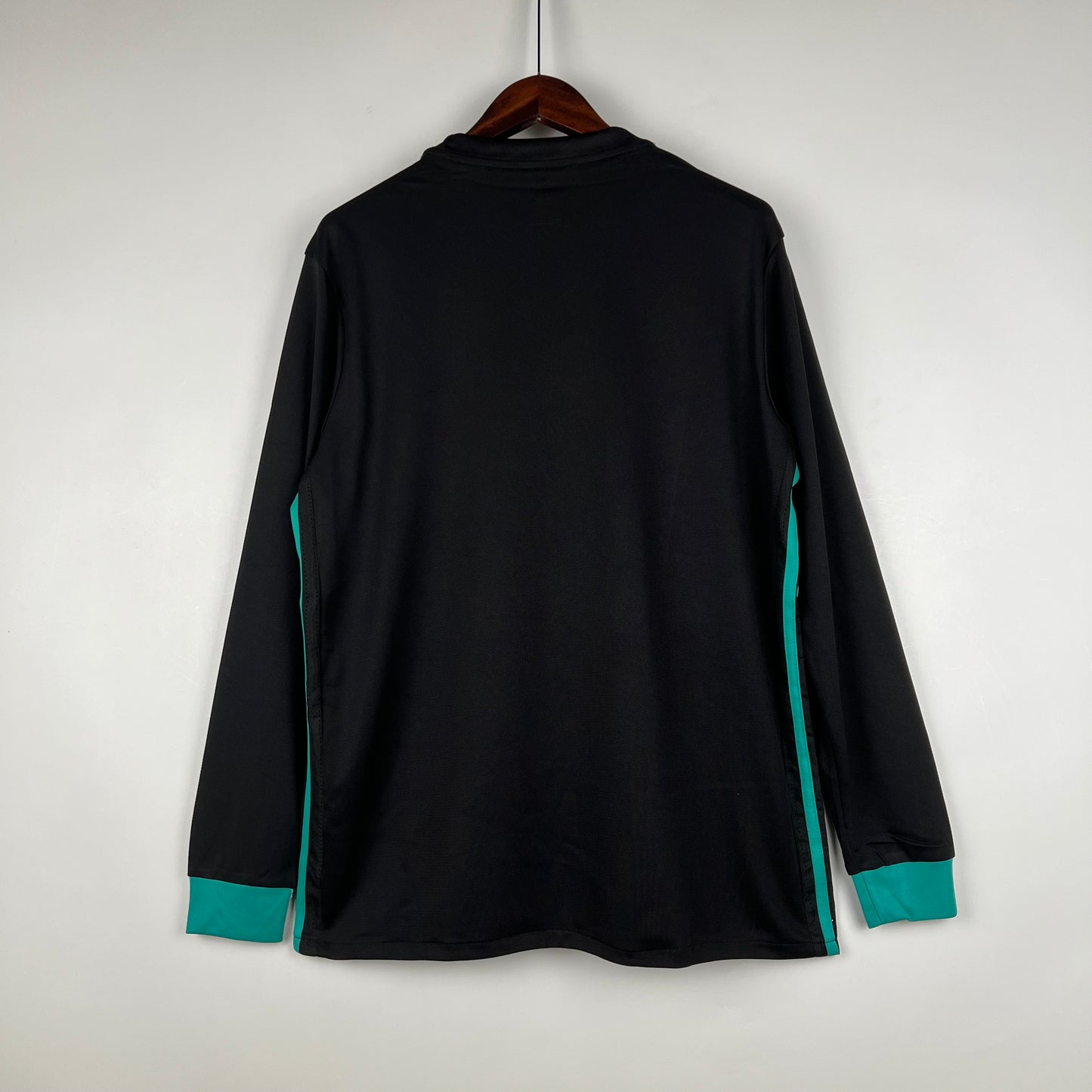 Real Madrid 17/18 Away Long Sleeve