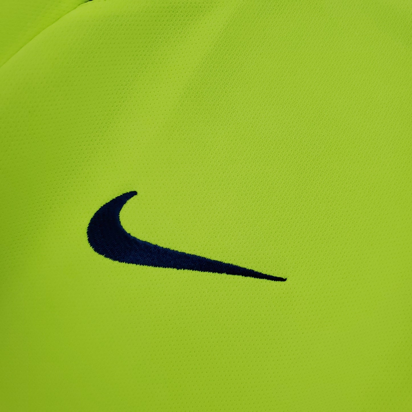 Barcelona 05/06 Away