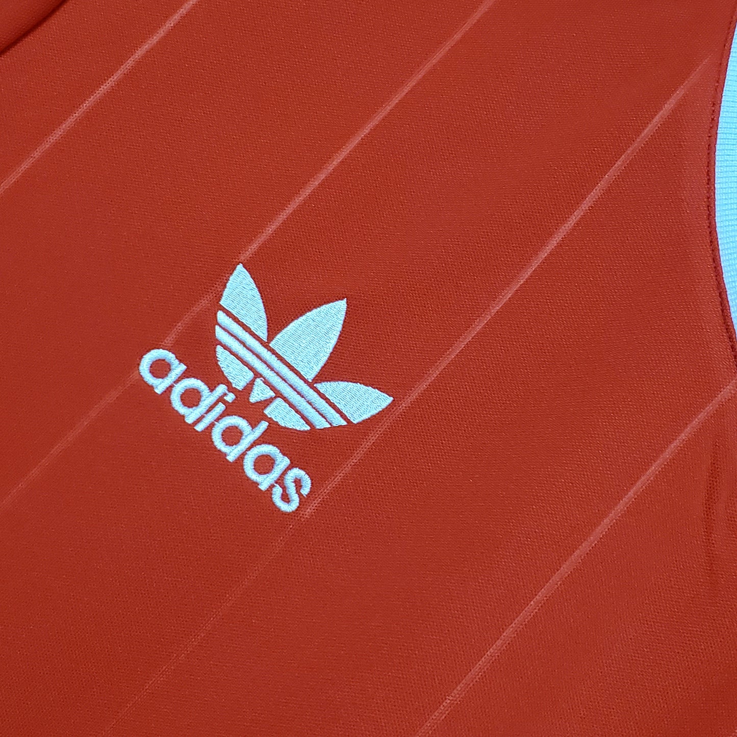 Manchester United 83/84 Home