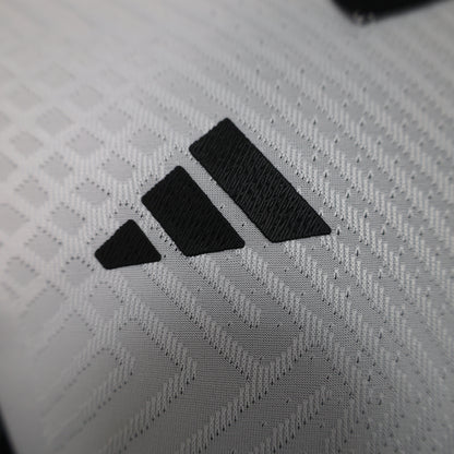 Japan 2023 White