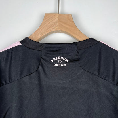 Miami 23/24 away