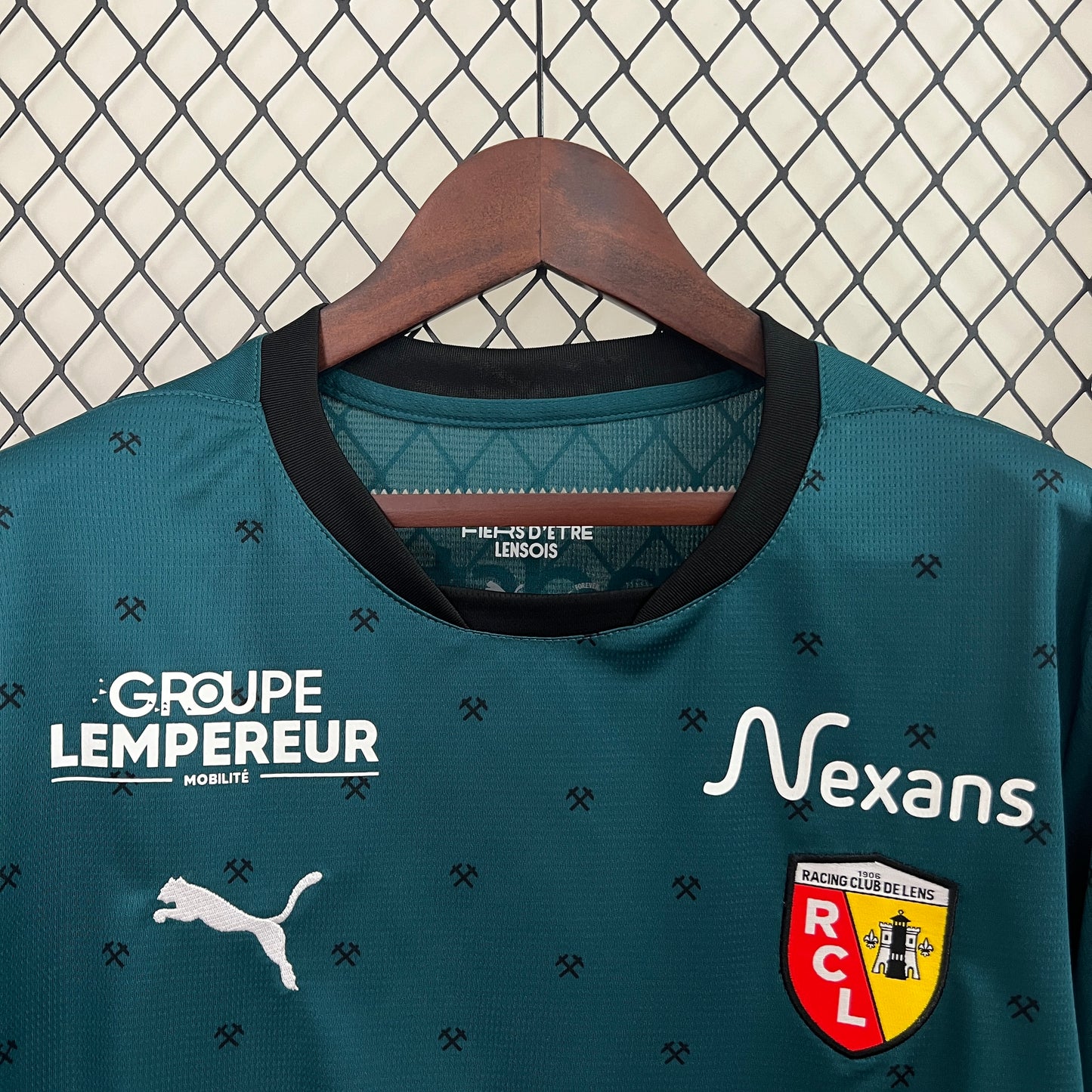 Lens Away 24/25