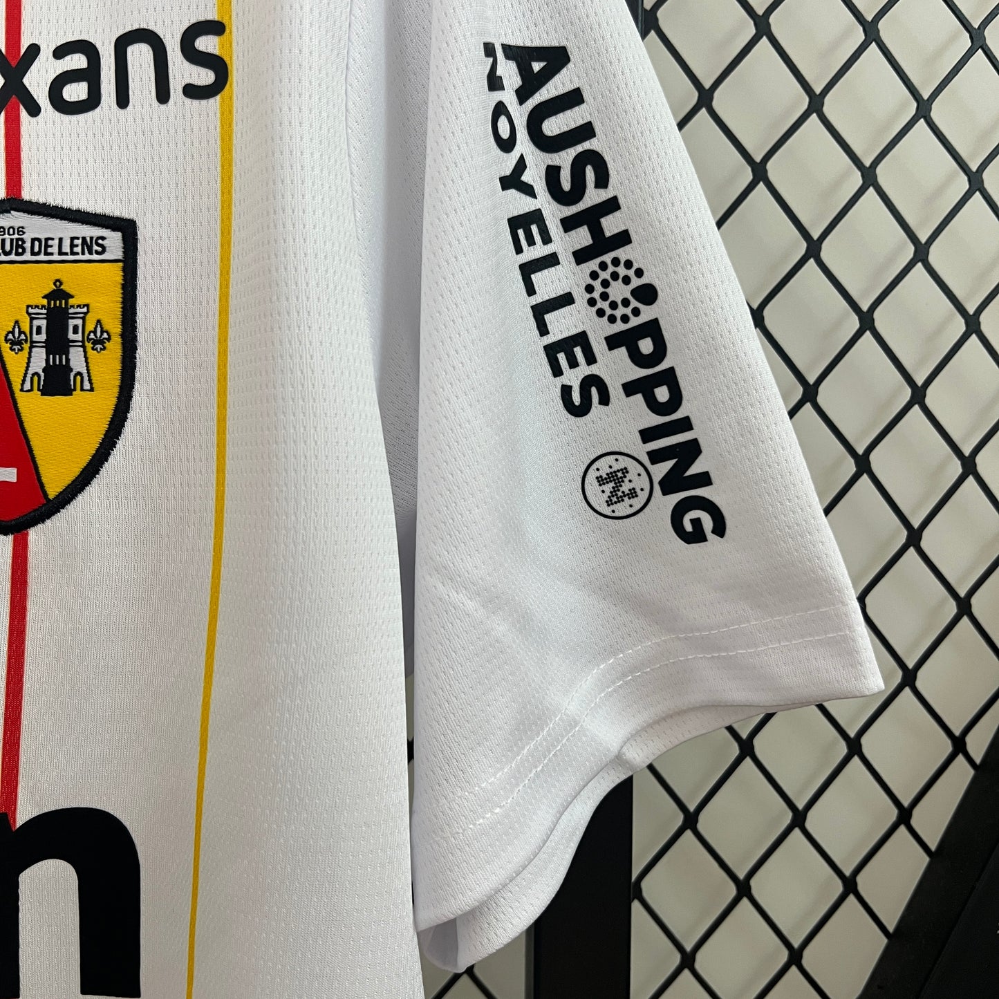 Lens Third Away 24/25
