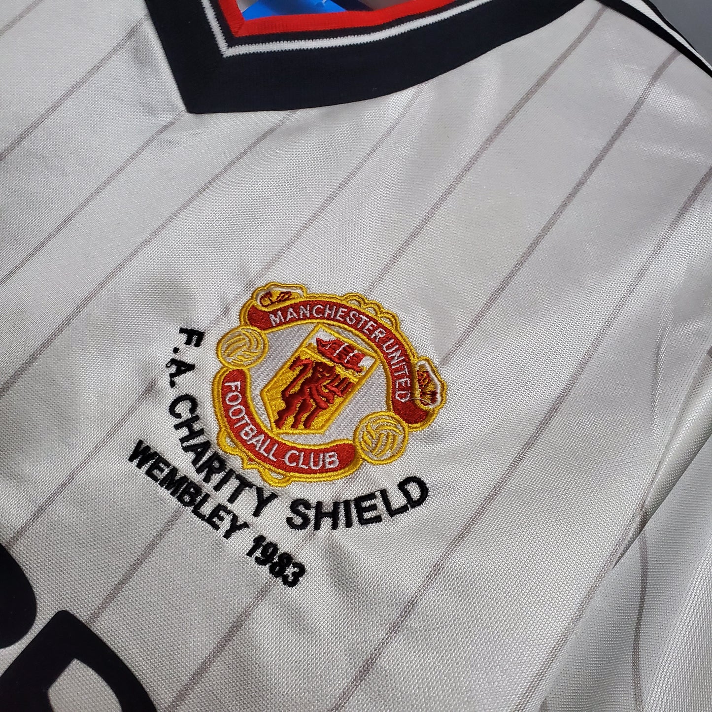 Manchester United 1983 Away