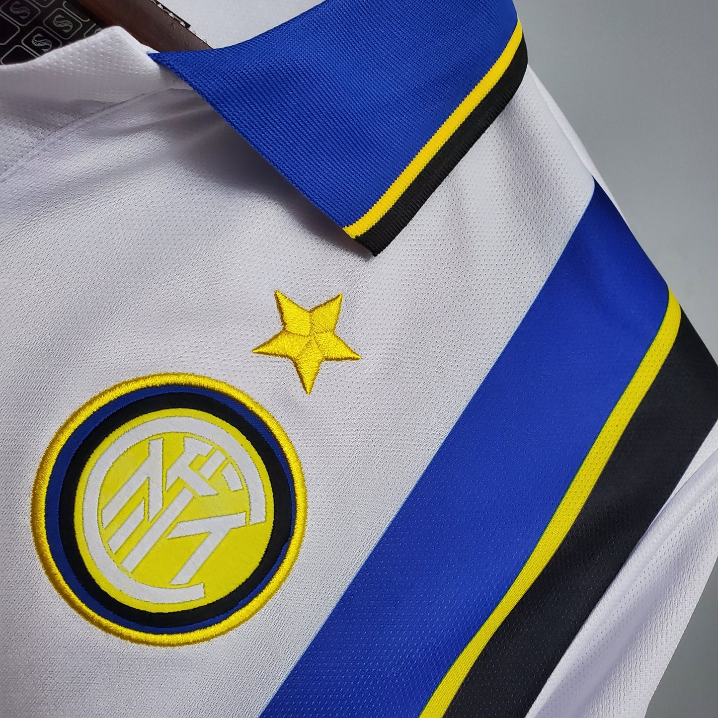 Inter Milan 97/98 Away