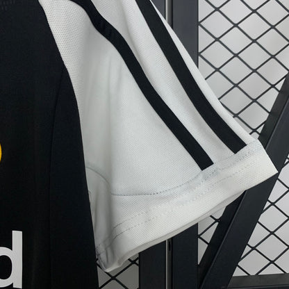 Real Madrid 01/02 Away