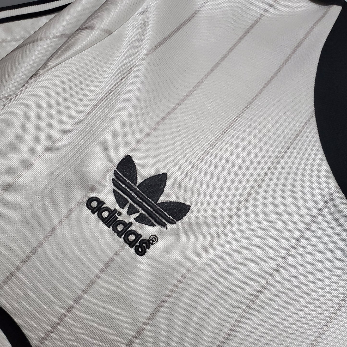 Manchester United 1983 Away