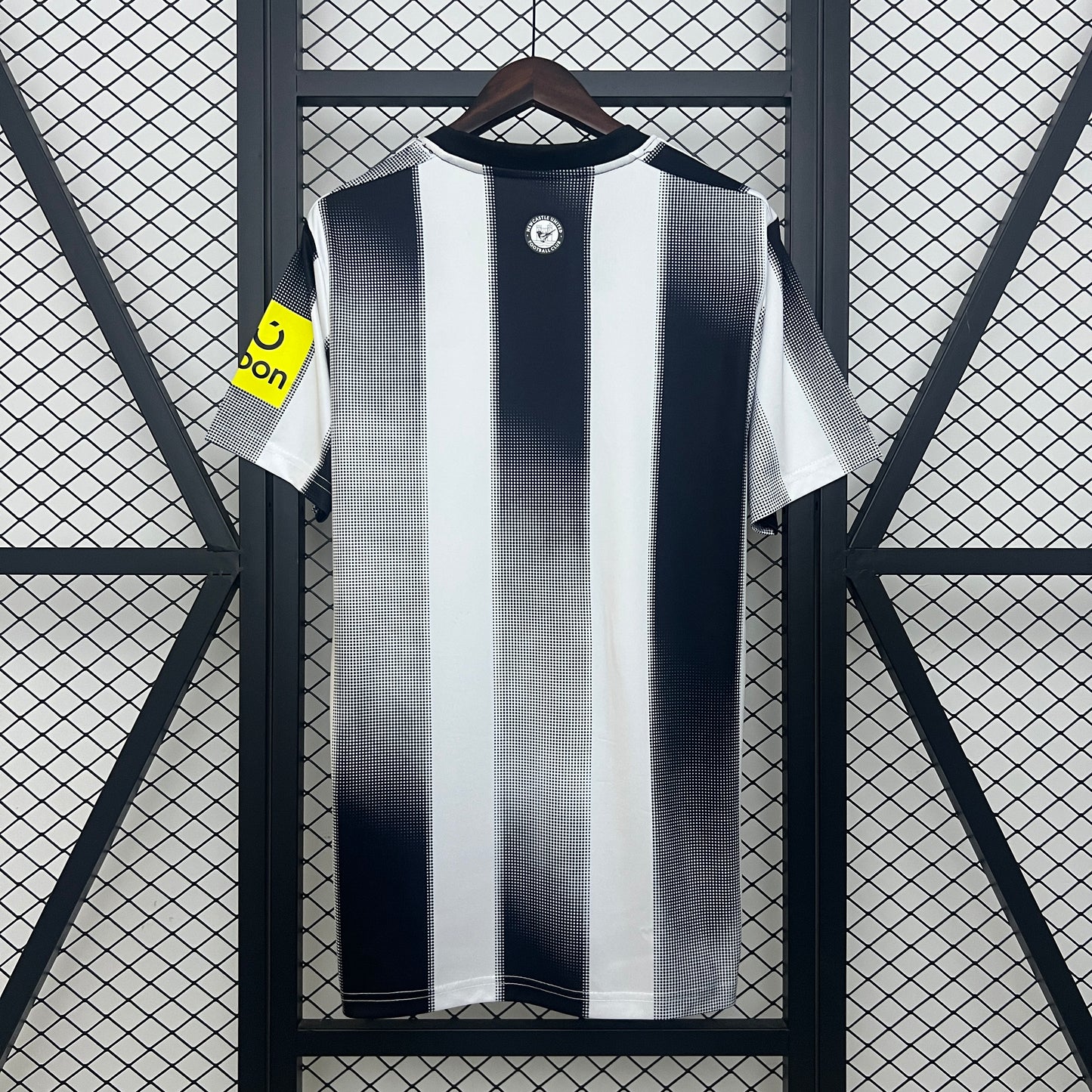 Newcastle 25/26 Home