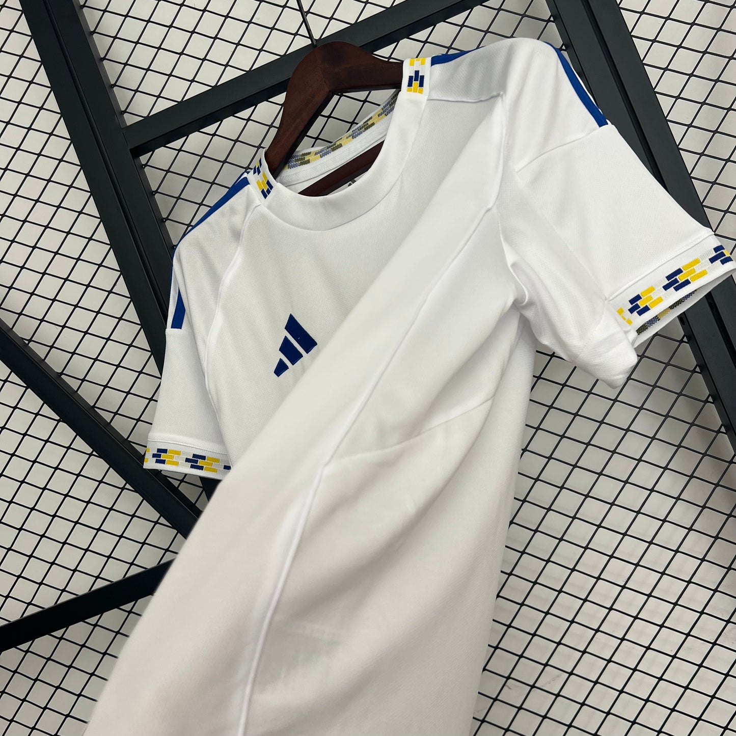 Leeds 25/26 Home