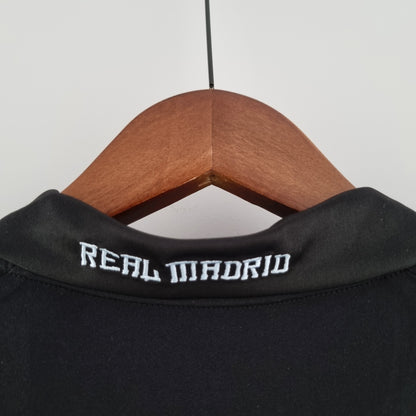 Real Madrid 09/10 away