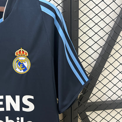 Real Madrid 03/04 Away