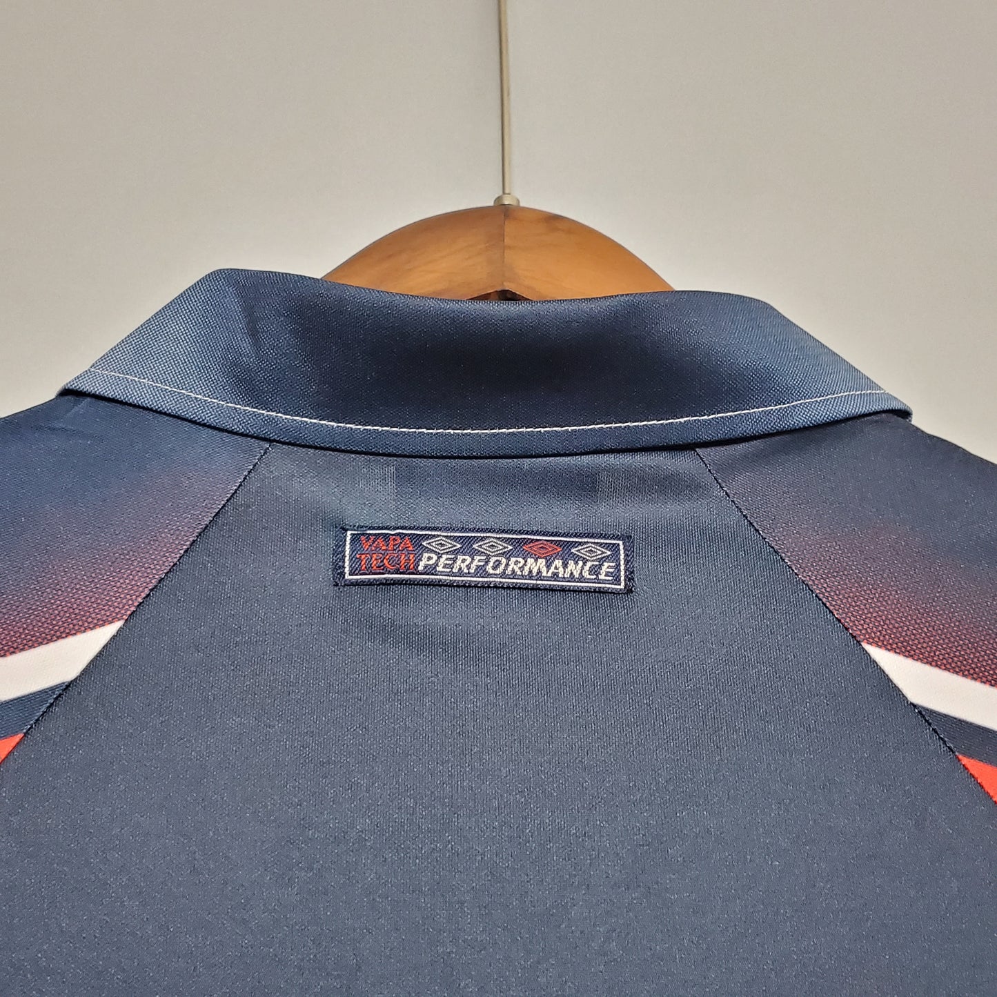 Ajax 97/98 Away