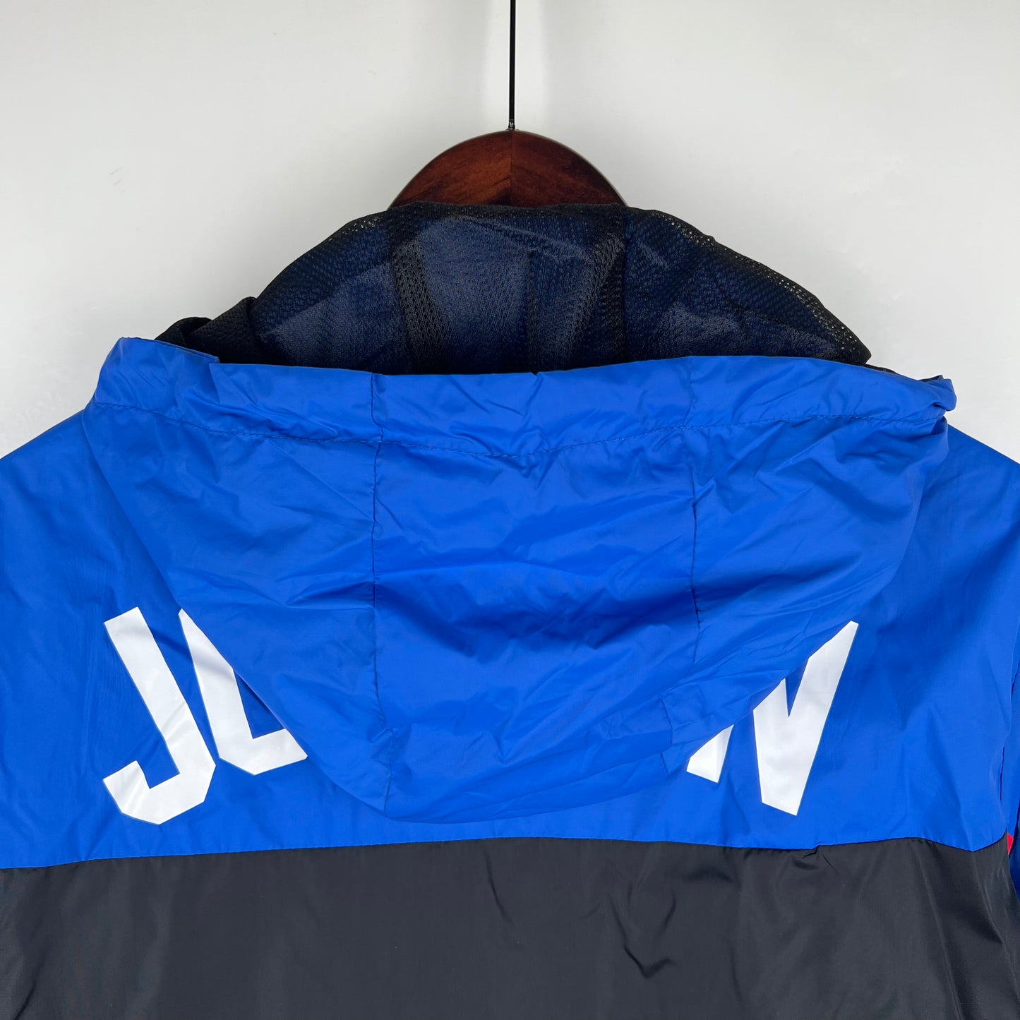 Jordan Windbreak