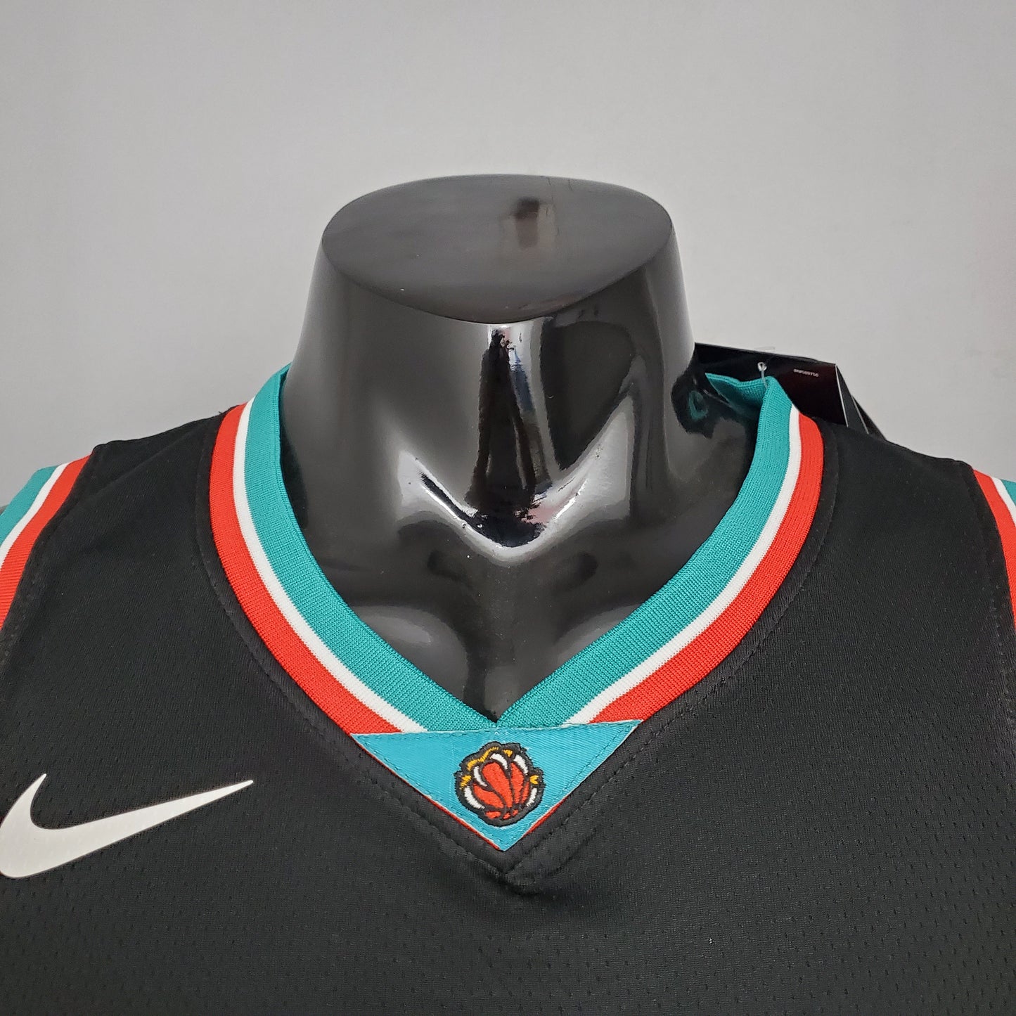 Memphis Grizzlies Black | Retro Edition