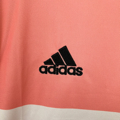 Juventus 15/16 Away