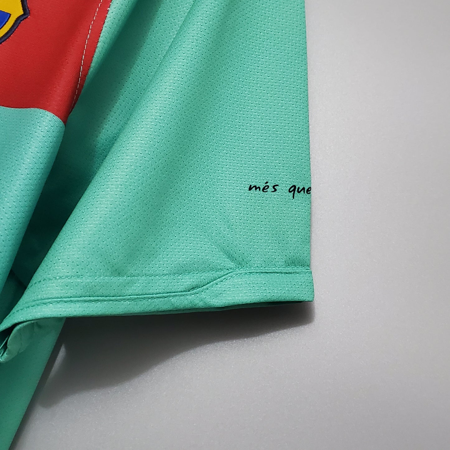 Barcelona 10/11 Away