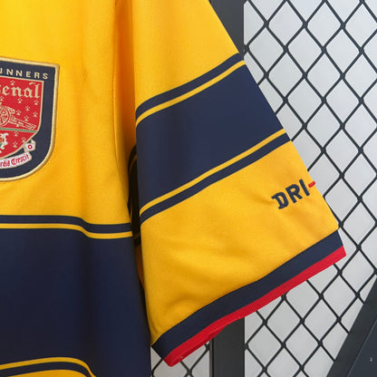 Arsenal 97/98 Away
