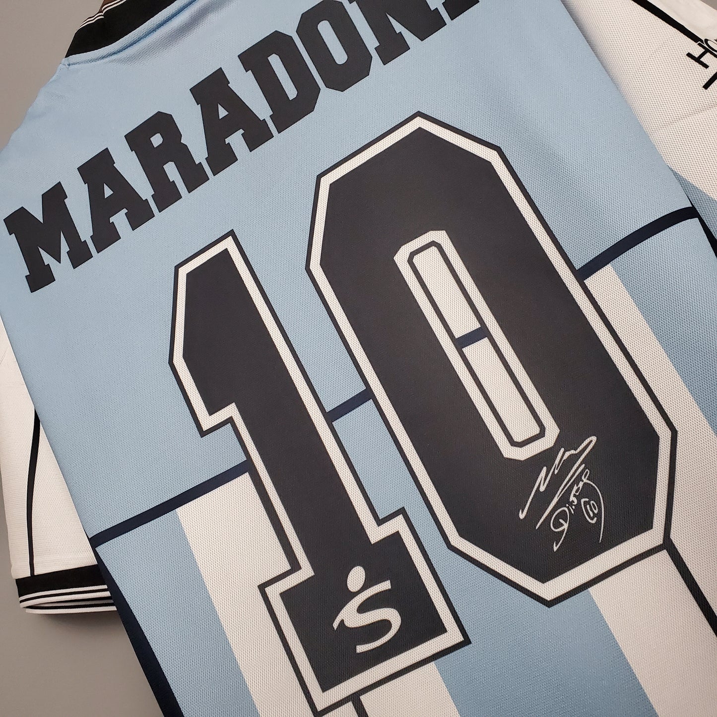 Argentina Maradona #10 2001 Commemorative Edition