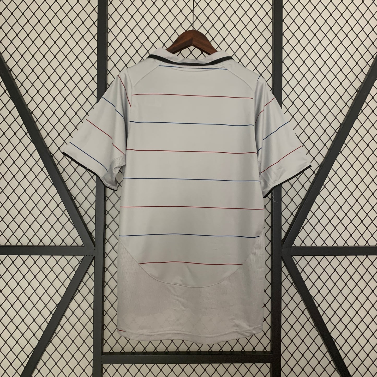 Barcelona 03/04 Away