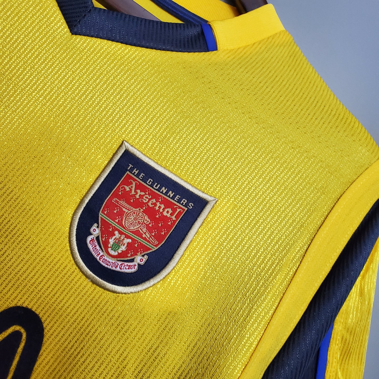 Arsenal 99/00 Away